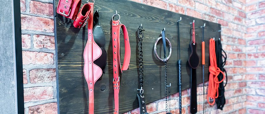 how to build a sex room toys DIY Sex Furniture: PRO TIPS from a BDSM Sex Toy Tester! main image 0