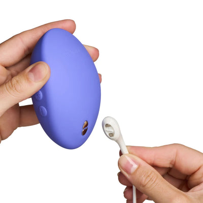 We-Vibe Temp Heating and Cooling Lay-on Vibrator in Lavender Blue