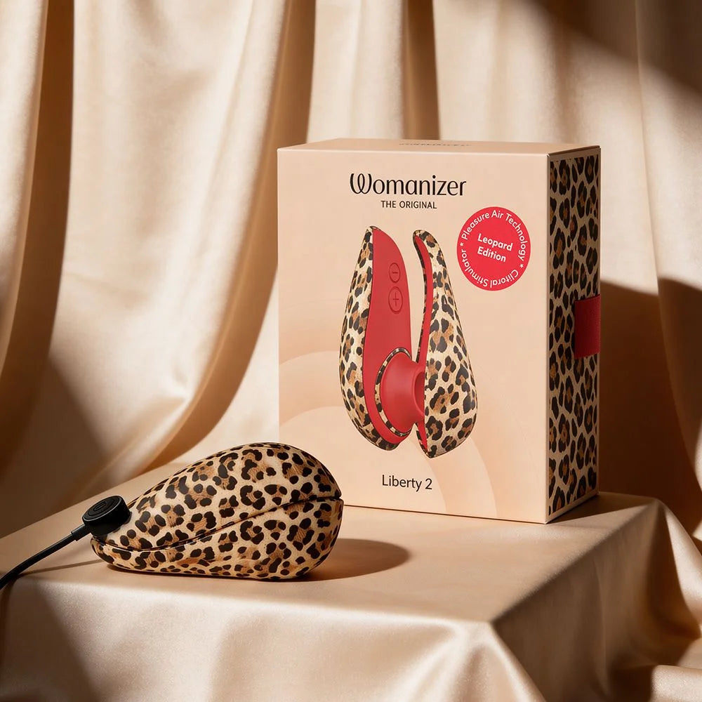 Womanizer Liberty 2 Travel Vibe in Leopard