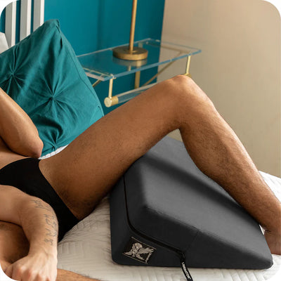 Liberator Wedge Sex Pillow in Black